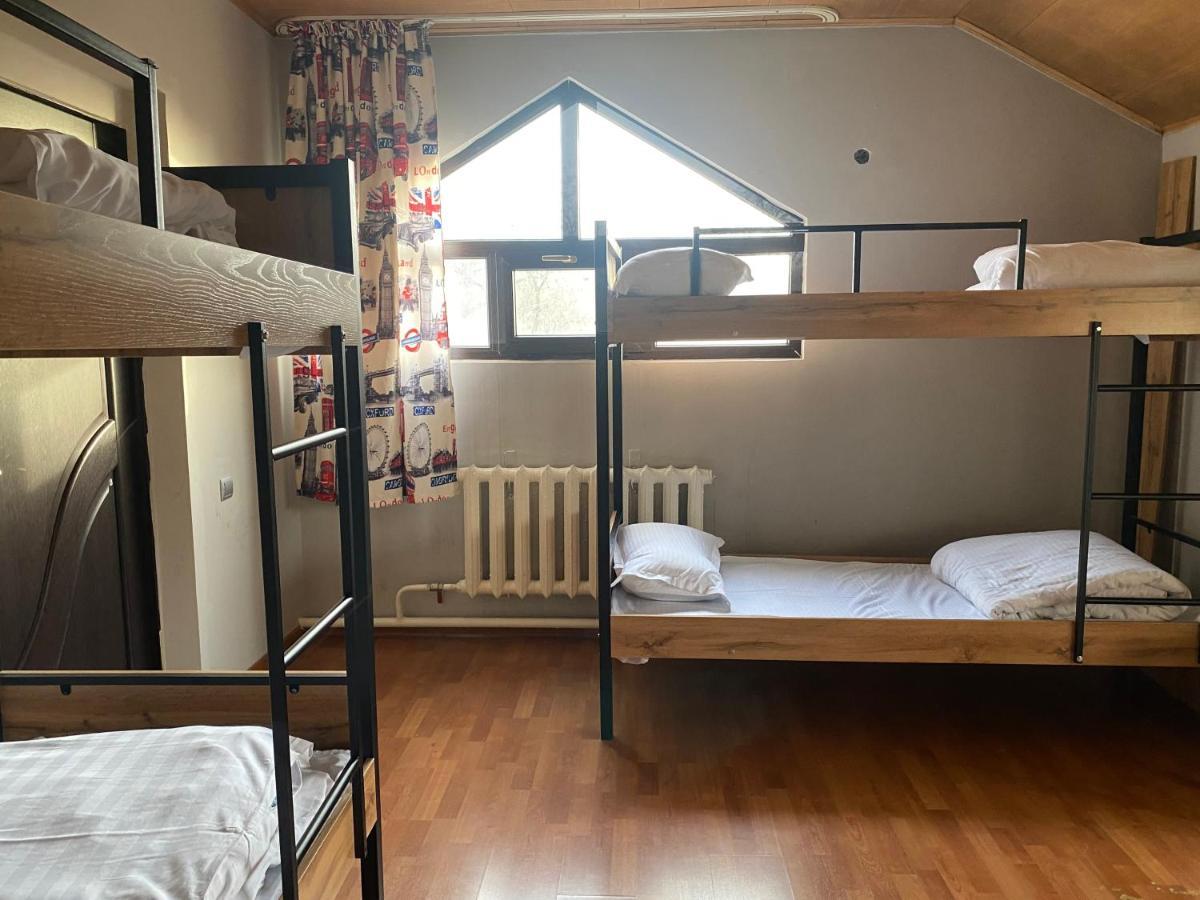 Almaty Backpackers Hostel Exterior photo