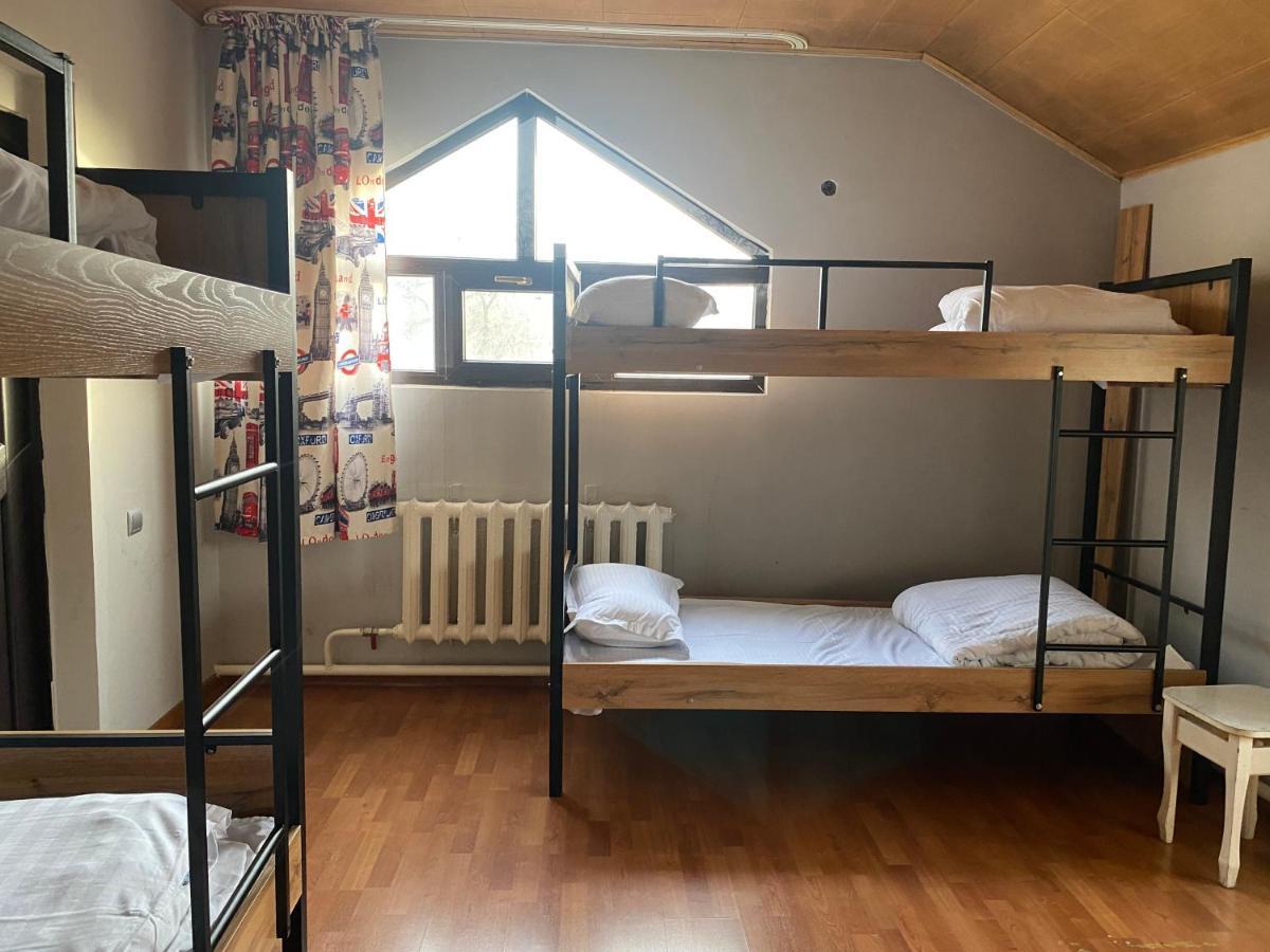 Almaty Backpackers Hostel Exterior photo